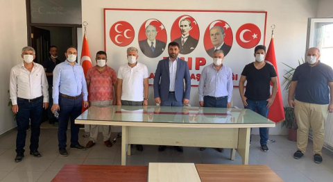 Dükkanları kapalı, vergi ve harçları çalışıyor