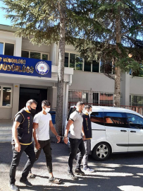Suriyeli dolandırıcı polis oldu