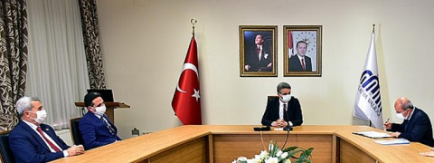 Günata ailesinden, Lise binası