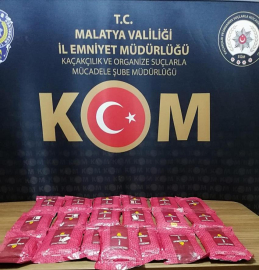 Eldeki kolide kaçak nargile