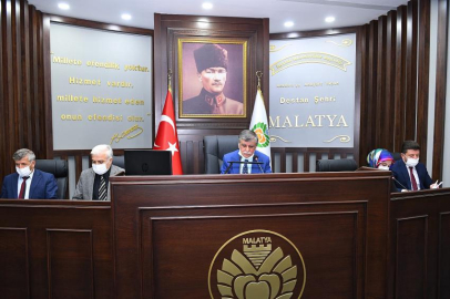 Mecliste konuşmadılar, dışarıda