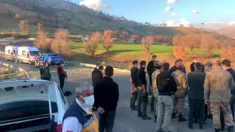 Komşuda 2 aile kavgası; çok sayıda ölü ve yaralı var!