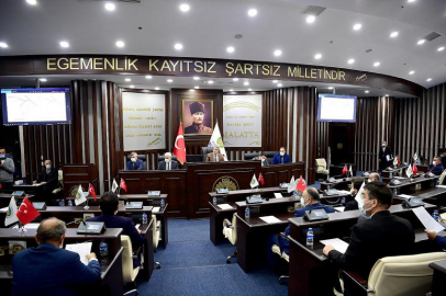 Satıyor, borçlanıyor ve kamulaştırıyor 
