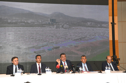 Gürkan ‘Deprem Süreci Ve Yol Haritası Değerlendirme Toplantısı’ Yaptı