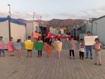 Kurucuova'da Çocuklar Yürüdü: Evlerimizi İstiyoruz