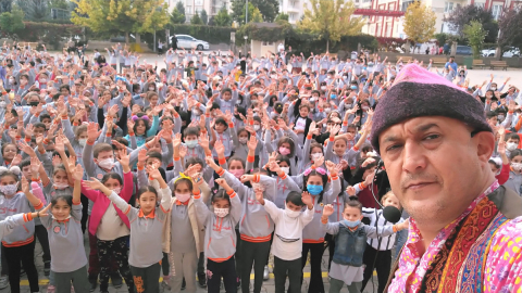 MALATYA’DAKİ TİYATROYA MADDİ DESTEK