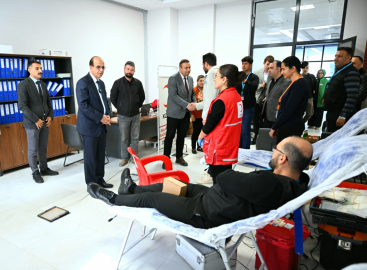 Yeşilyurt Belediye Personeli Kızılaya Kan Bağışı Yaptı