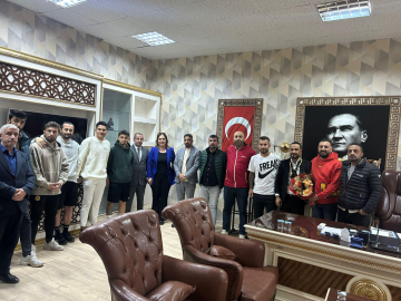 Derebeylerinden Başkan Altınok'a Hayırlı Olsun Ziyareti