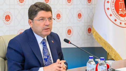 Serdar Ortaç ve Mehmet Ali Erbil gözaltına alındı