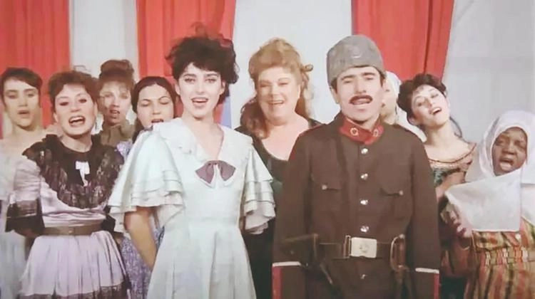 İlyas Salmanın Adile Naşit, Kemal Sunal ve Şener Şen için söyledikleri göz yaşarttı: Birlikte sabahlara kadar ağlardık