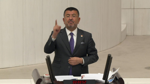 AĞBABA; GRİ PASAPORT SKANDALINDA TUZ KOKTU