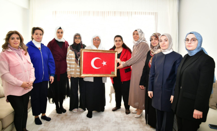 Vali Eşi Selda Yavuz Şehit Ailelerini Ziyaret Etti