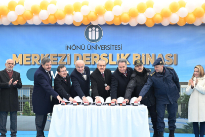 İnönü Üniversitesi'nde Merkezi Derslik Binası Temeli Atıldı 