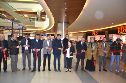  LEYLA KÜÇÜKŞAHİN ANISINA KARMA 'VEFA' SERGİSİ