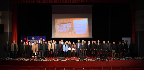 MALATYA'DA 3. KAYISI PANELİ DÜZENLENDİ