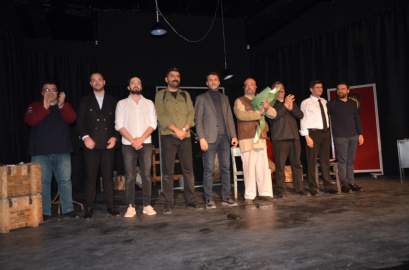 'Barış Ressamı' Adlı Oyun Sergilendi