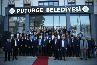 AK Parti Pütürge İlçesinde Toplandı