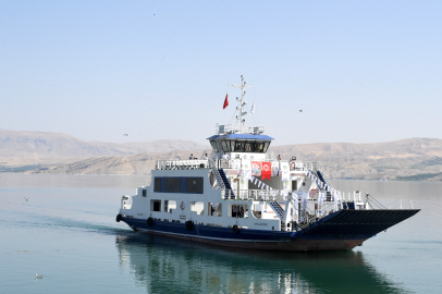 Büyükşehir'den Çocuklara Feribot Gezisi