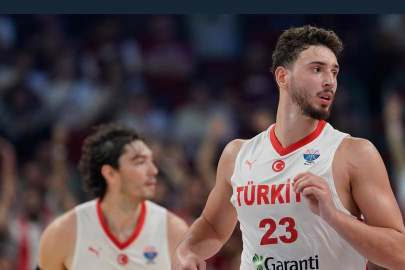 12 DEV ADAM 24 YIL ARADAN SONRA YARI FİNALDE!