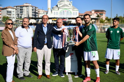 Yeşilyurtspor Şampiyonluk Kupasını Aldı
