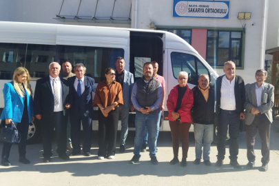 Hekimhanlılar Derneği Kırtasiye Desteğinde bulundu