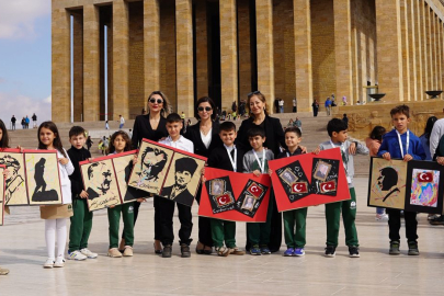 Öğrencilerin  Anıtkabir de “Atatürk ve Cumhuriyet” Resim Sergisi
