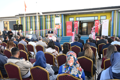 Vali Seddar Yavuz, Öğretmen Akademisini Açtı