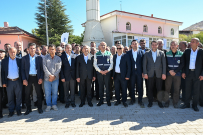 Büyükşehir Sulama için 250 Bin Metre Boru Dağıtıyor