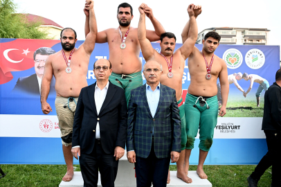 KARAKUCAK GÜREŞLERİ BÜYÜK ÇEKİŞMELERE SAHNE OLDU