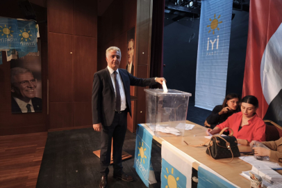 İYİ Parti Yeşilyurt İlçe Başkanlığına Alper Karakurt Seçildi