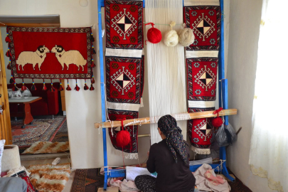 Altaylardan Akçadağ’a halı dokuma sanatımız