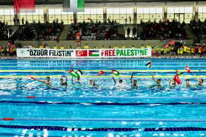 Kulaçlar Gazze İçin Atıldı!