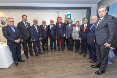 BASININ SORUNLARINI ELBİRLİĞİ İLE ÇÖZECEĞİZ