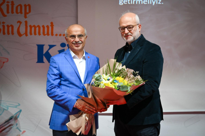 Prof. Dr. Kemal Sayar Konferans Verdi