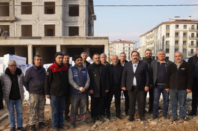 Küçük Sanayi Esnafına TOKİ Konutları Altında Dükkan Verildi