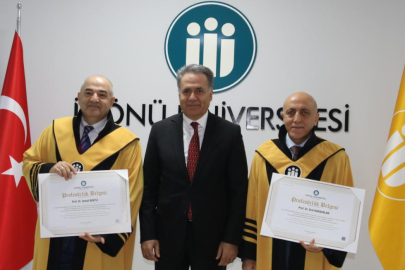 Ünvanda Yükselen Akademisyenlere Cübbeleri Giydirildi