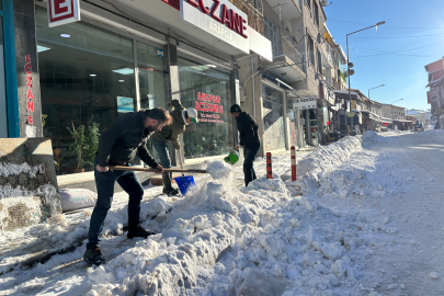 Arapgir de Kar Temizliği Yapılıyor