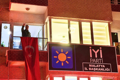 İYİ Parti: Türk Bayrağı Hedef Alınamaz