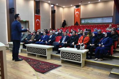 Yeşilyurt'ta Eğitimcilere Hizmet İçi Eğitim Verildi