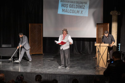 Malatya'da 'Malcolm X' adlı tiyatro oyunu sergilendi.