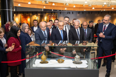 'Kutsal Emanetler ve Vakıf Eserleri Sergisi’ Açıldı