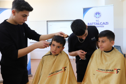 BATTALGAZİ’DE ÇOCUKLAR BAYRAMA TIRAŞI OLDU