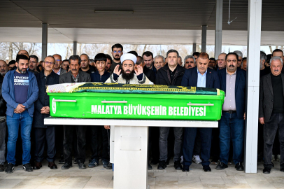 Öğretmen Gözyaşlarıyla toprağa verildi