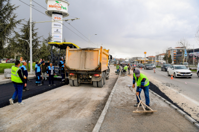Çevre yolu yan yollarda asfalt çalışmasına başladı