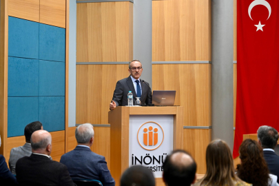 Üniversite Yöneticilerine Eğitim Verildi