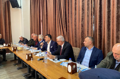 Veli Ağbaba Arguvan'da sorun dinledi