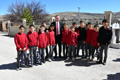 MAGİNDER Başkanı Karademir’den 23 Nisan Ziyareti