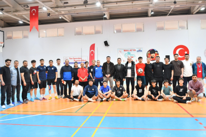 Yeşilyurt 3. Ayak Tenisi Ödüllü Turnuvası başladı