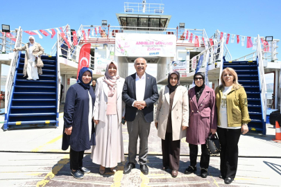 Büyükşehir Anneler Günü’nde feribotla gezi düzenledi