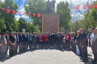 CHP 19 Mayıs’ta Atatürk Anıtına çelenk sundu